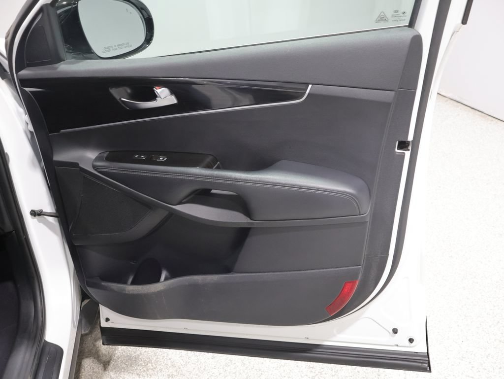 Used 2019 Kia Sorento AWD V6 image 22
