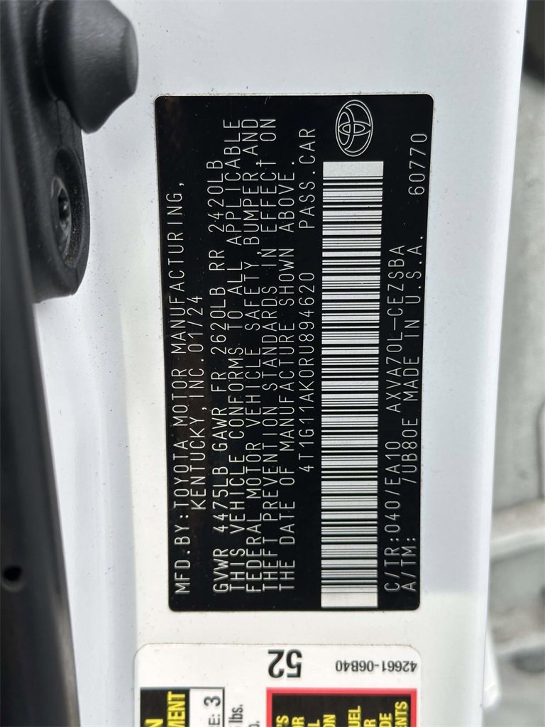 Used 2024 Toyota Camry SE image 28