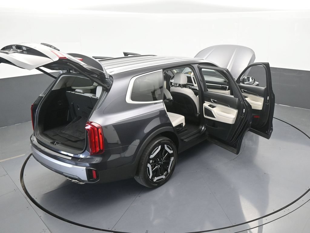 Used 2025 Kia Telluride S FWD image 70