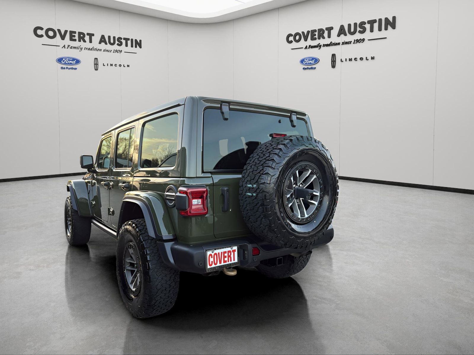 Used 2024 Jeep Wrangler Unlimited Rubicon 392 image 3