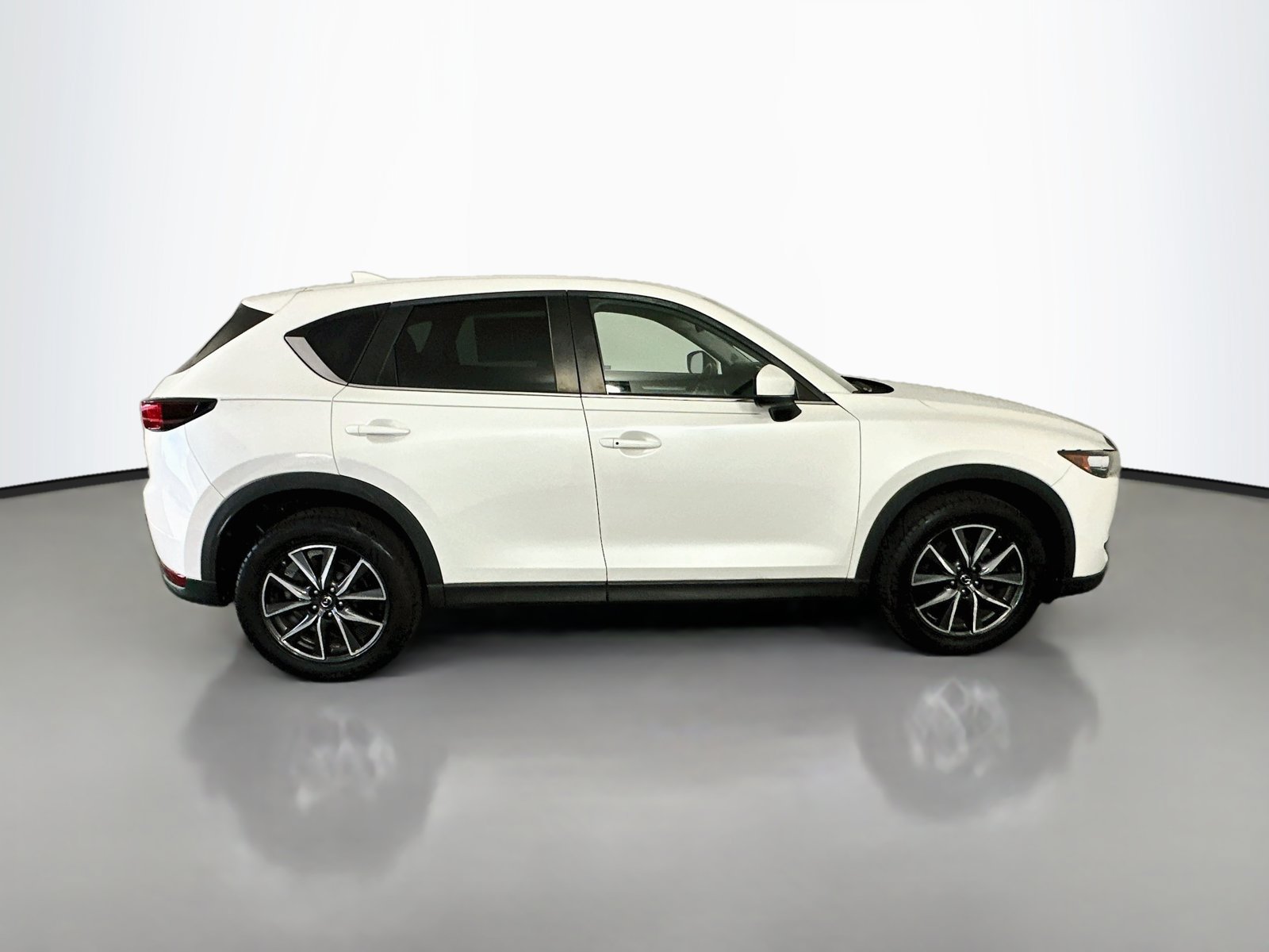 Used 2018 MAZDA CX-5 Touring FWD image 8
