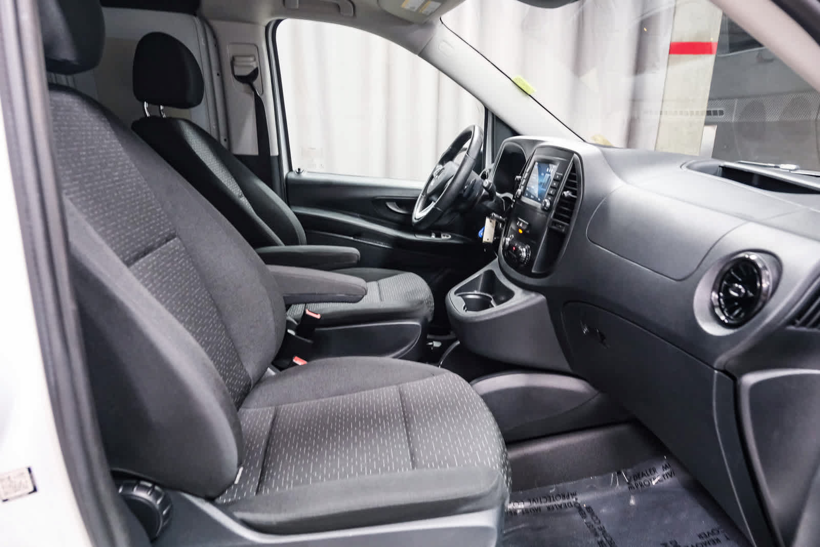 Used 2022 Mercedes-Benz Metris image 25