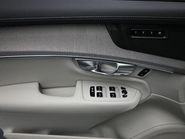 Used 2026 Volvo XC90 T8 Ultra w/ Protection Package Premier image 20