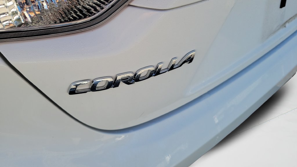 Used 2025 Toyota Corolla LE FWD image 7