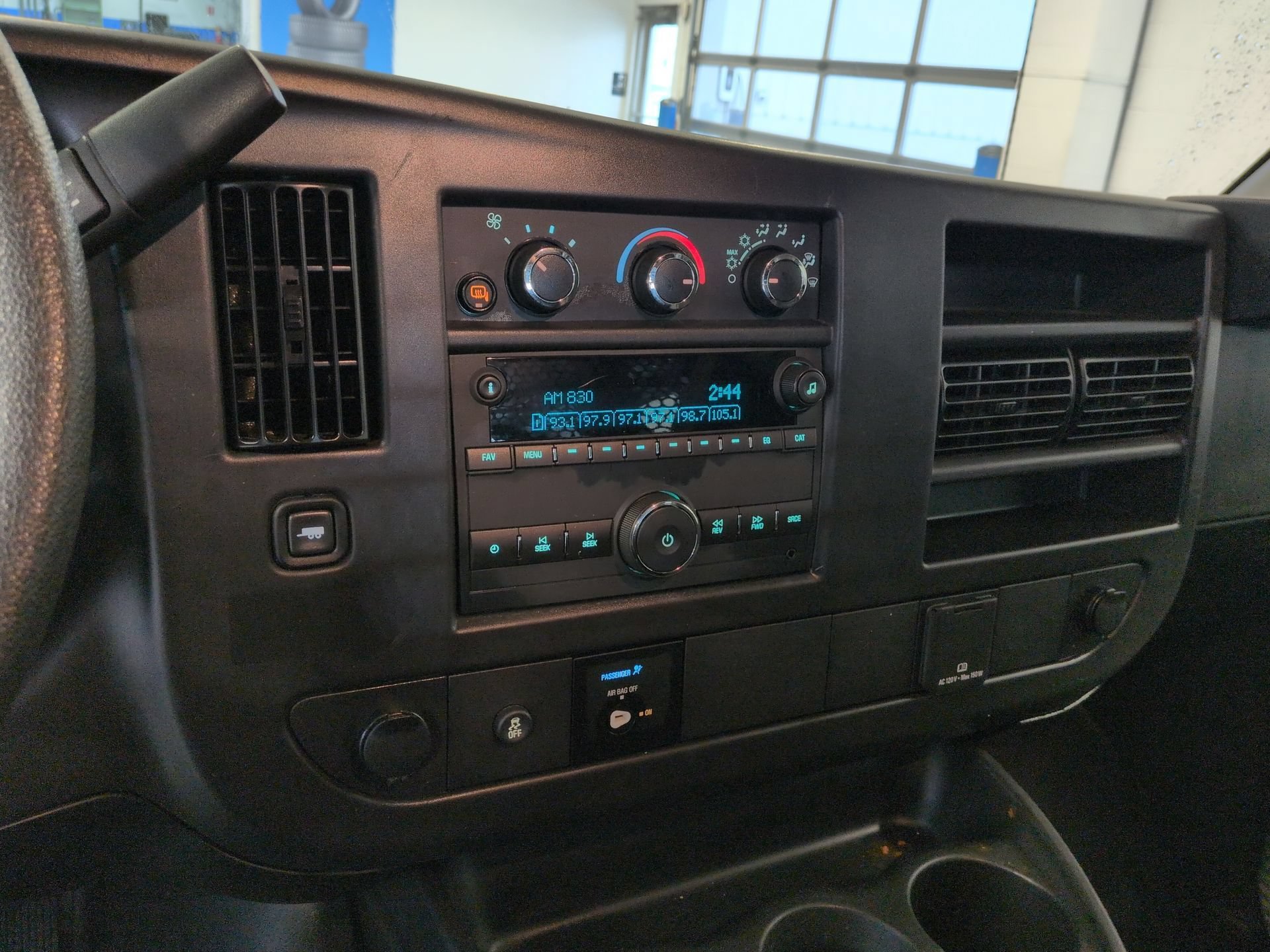 Used 2024 Chevrolet Express 2500 w/ Driver Convenience Package RWD image 13