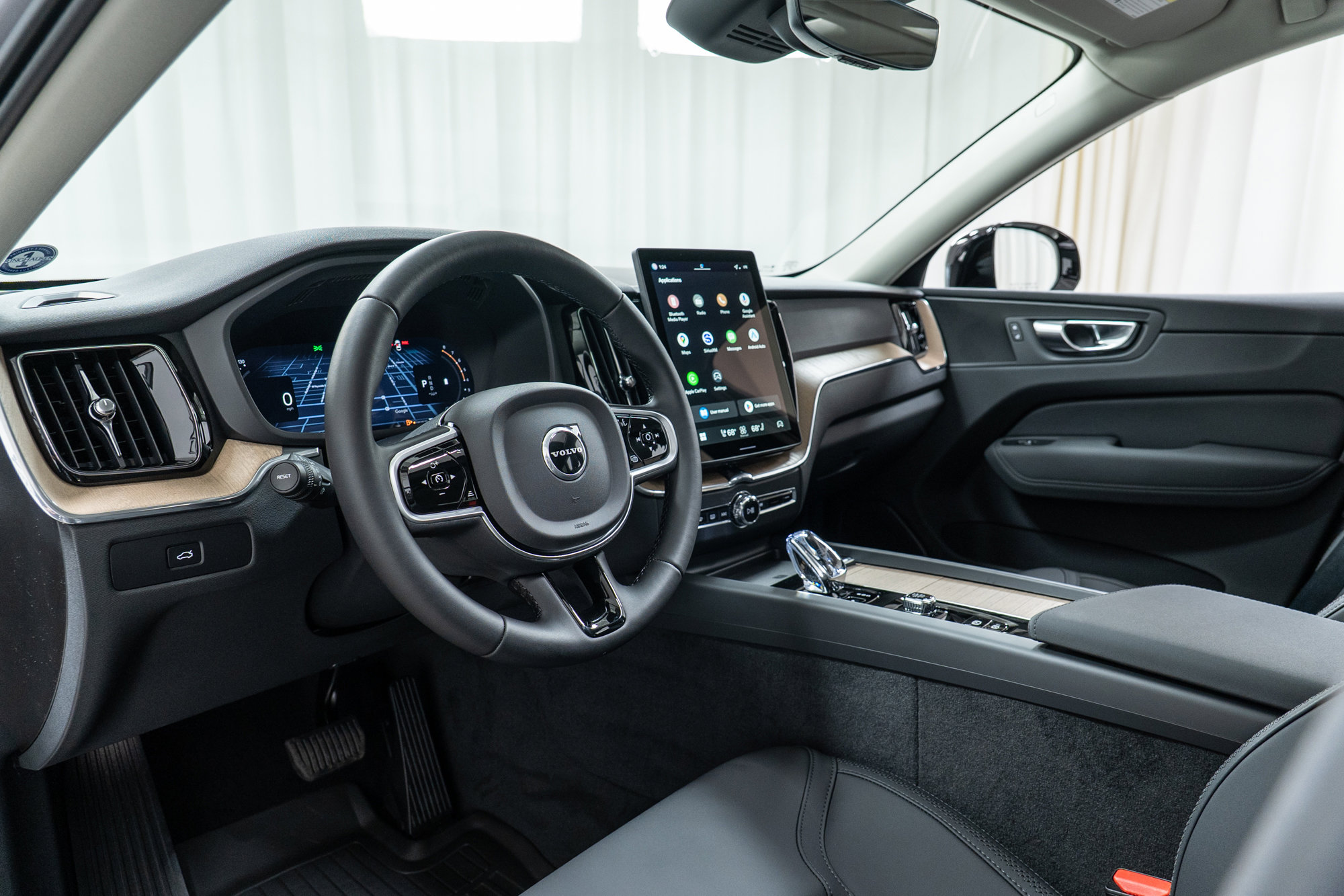 New 2026 Volvo XC60 B5 Plus w/ Protection Package Premier image 12