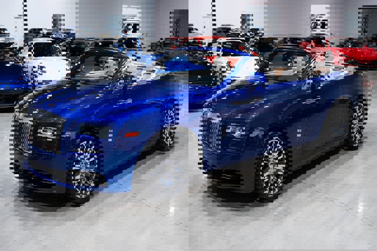 Used 2016 Rolls-Royce Dawn image 2