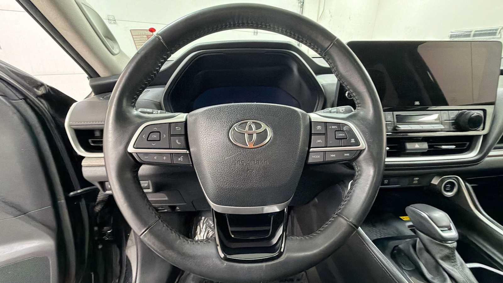 Certified 2024 Toyota Grand Highlander AWD image 16