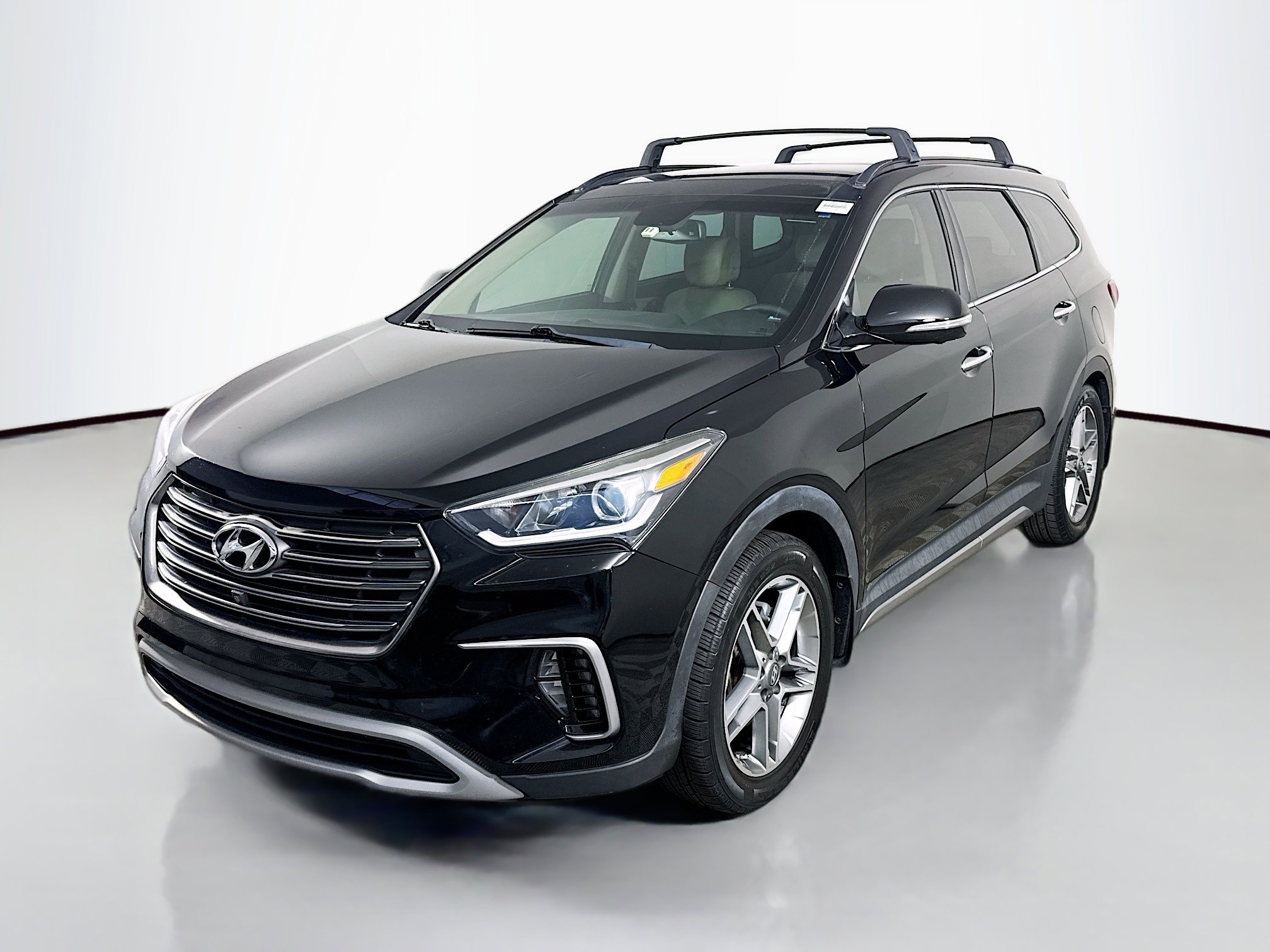 Used 2018 Hyundai Santa Fe Limited w/ Cargo Package FWD image 4