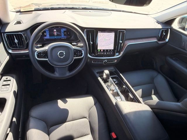 Used 2025 Volvo V60 B5 Cross Country Plus AWD/4WD image 16