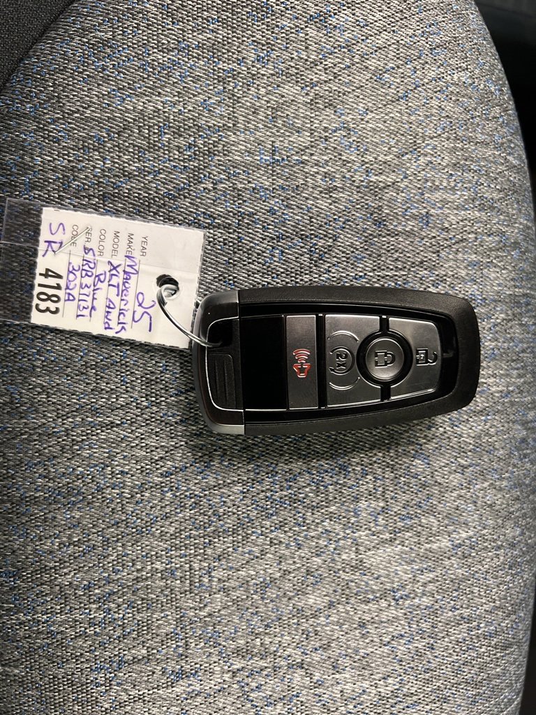 New 2025 Ford Maverick XLT w/ XLT Luxury Package image 31