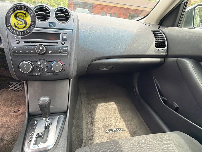 Used 2011 Nissan Altima 2.5 S FWD image 21