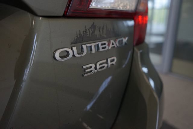 Used 2017 Subaru Outback 3.6R Touring AWD/4WD image 13