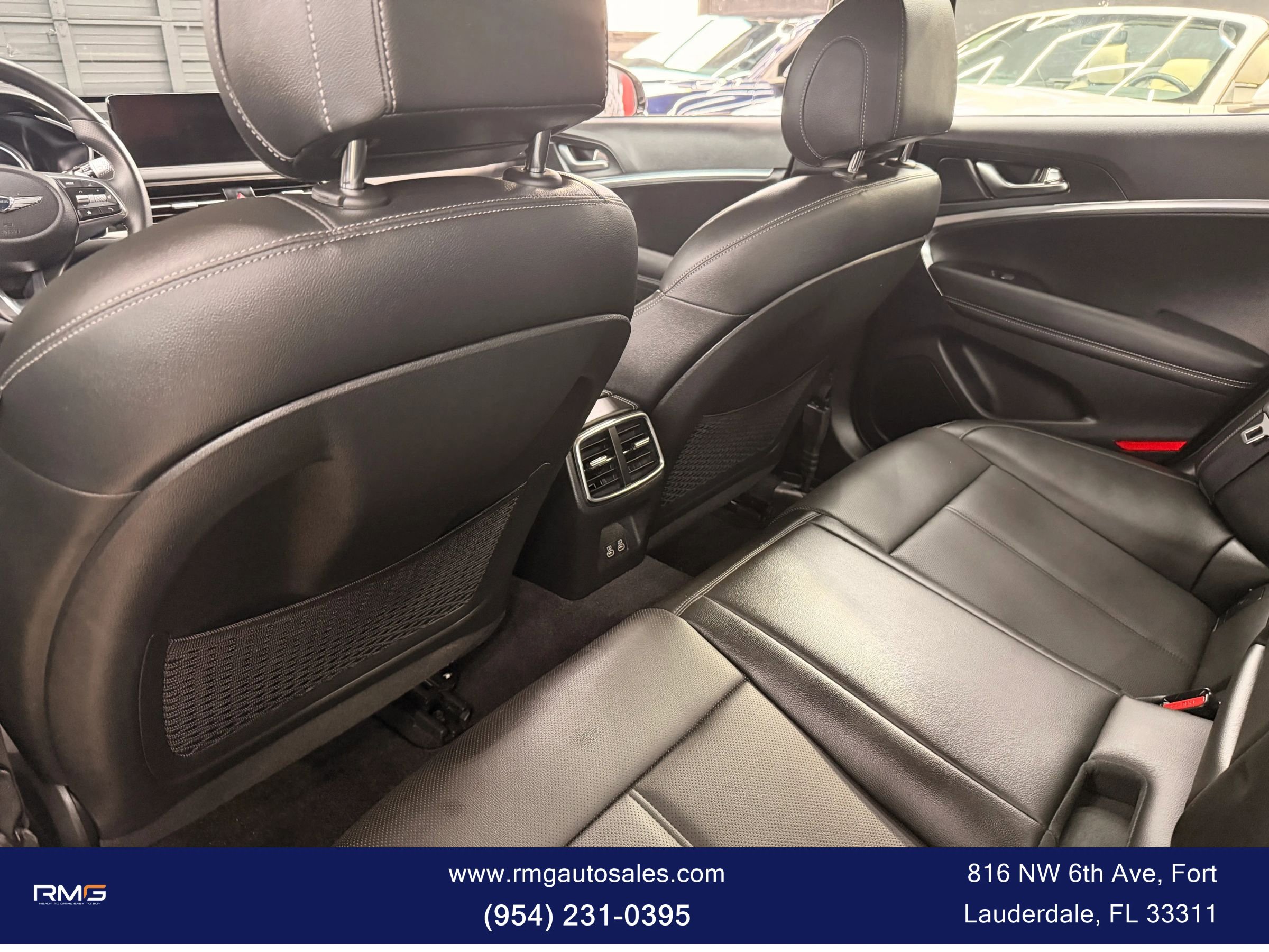Used 2025 Genesis G70 2.5T RWD image 13