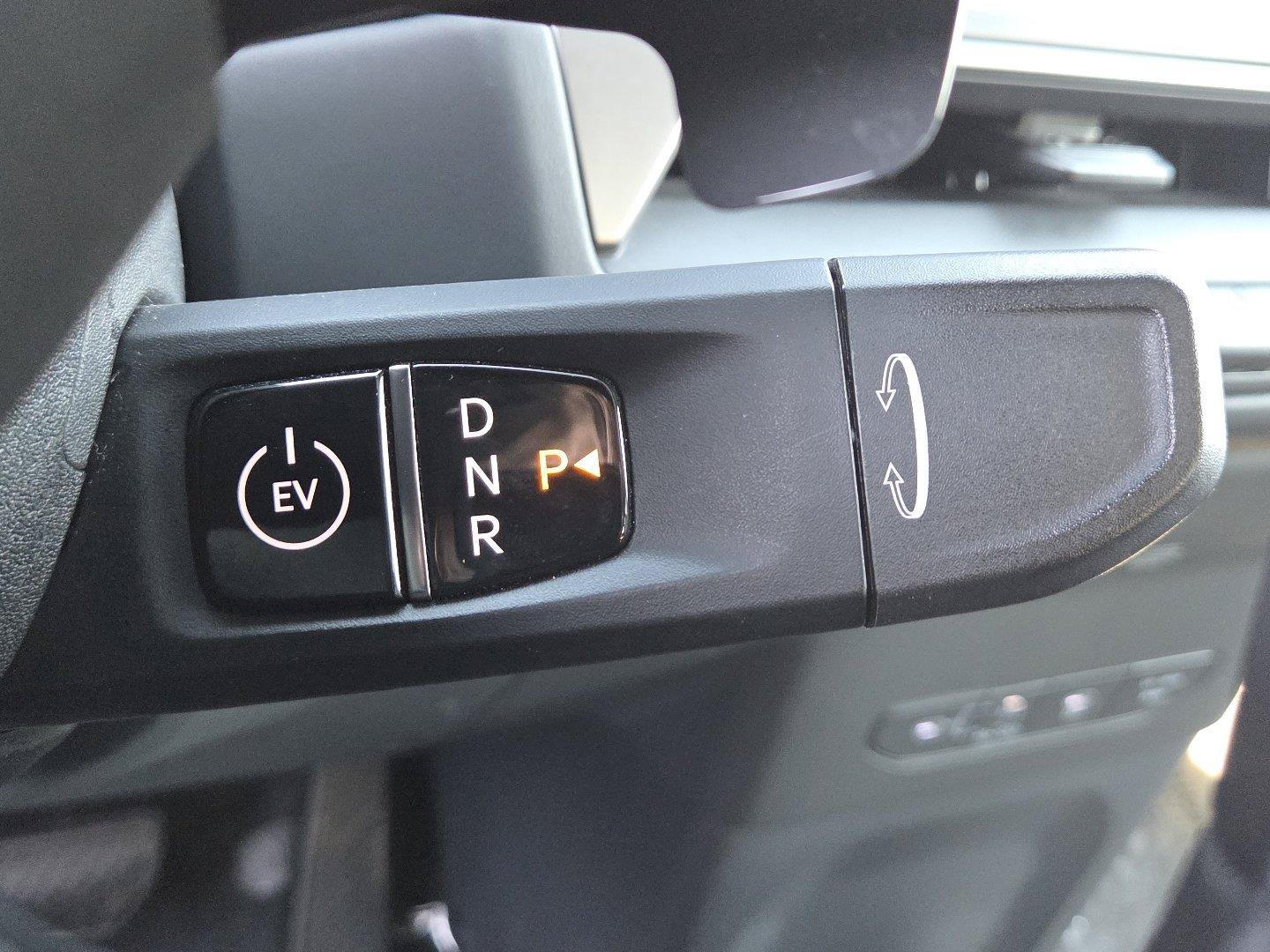 Used 2024 Kia EV9 Wind AWD/4WD image 32