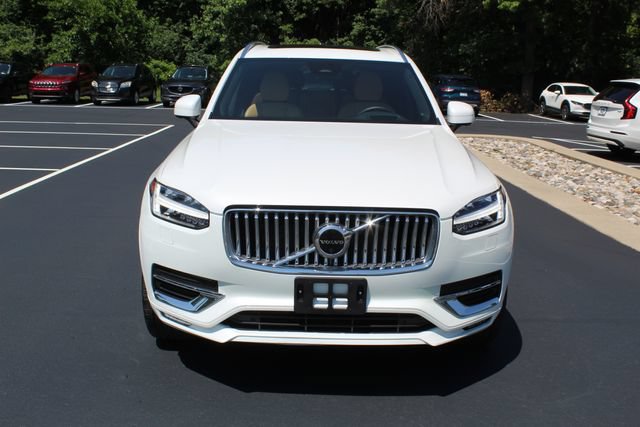Certified 2023 Volvo XC90 B6 Ultimate w/ Protection Package Premier AWD/4WD image 10
