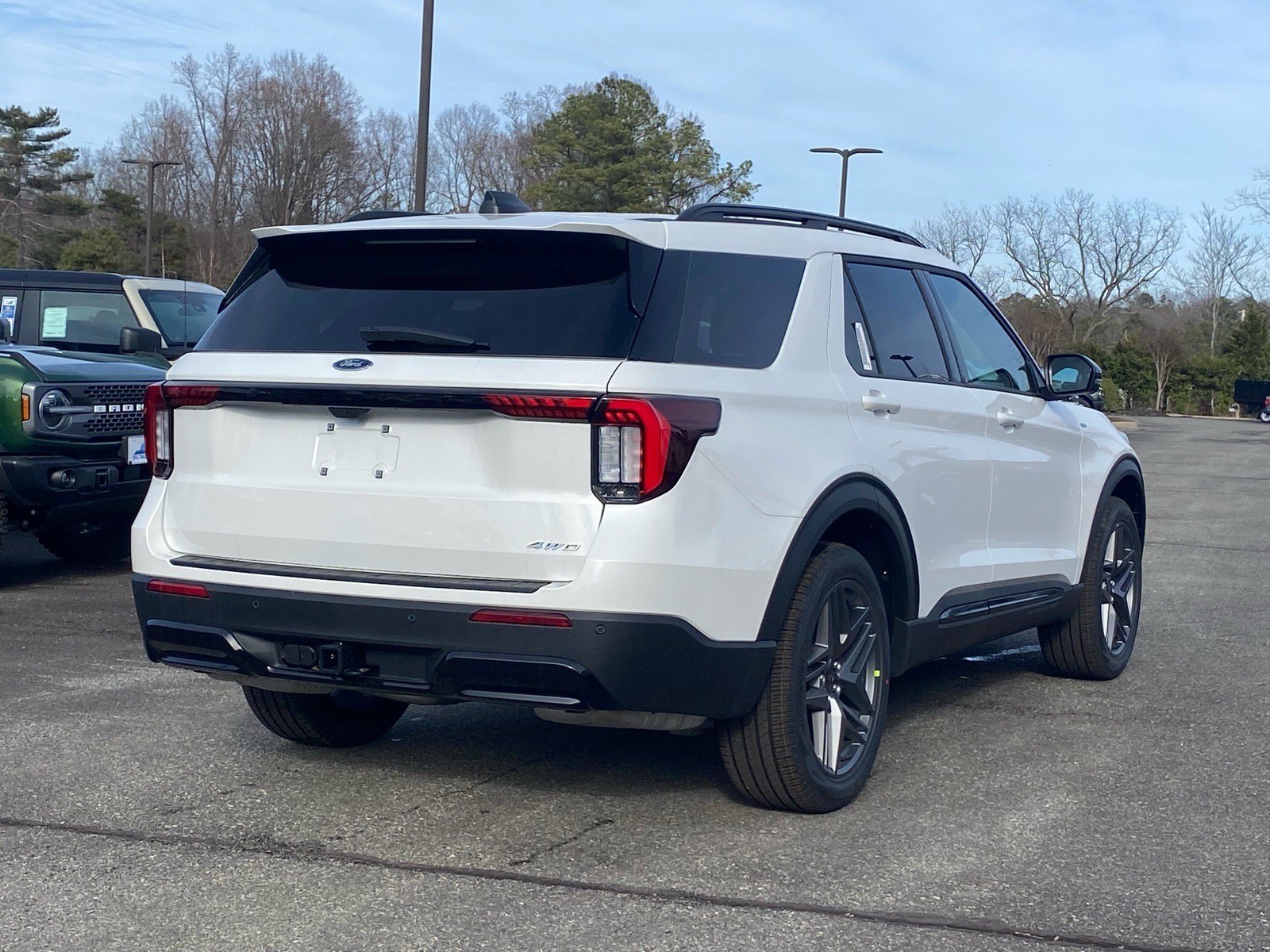 New 2026 Ford Explorer ST-Line w/ ST-Line Street Pack AWD/4WD image 4