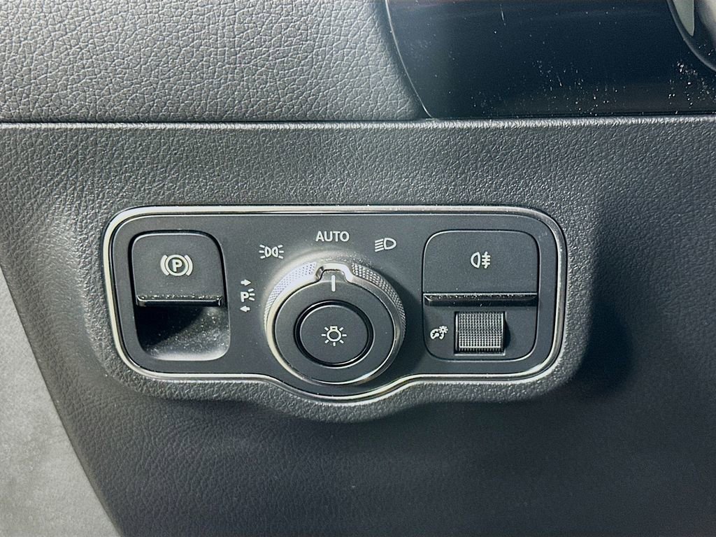 Used 2022 Mercedes-Benz GLA 250 image 22