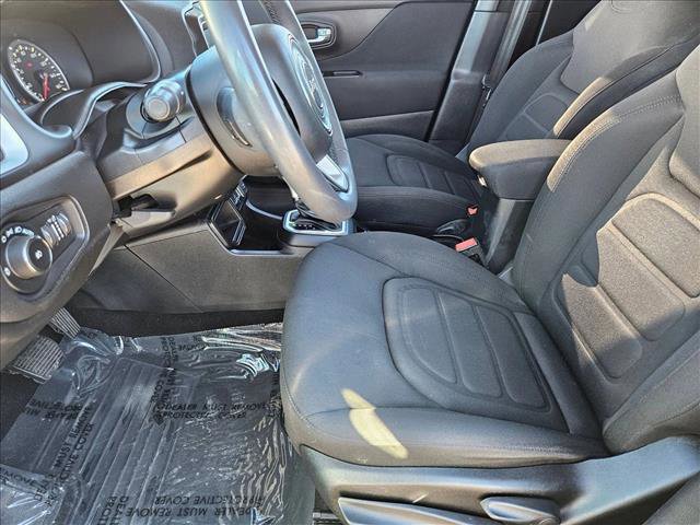 Used 2019 Jeep Renegade Latitude image 15