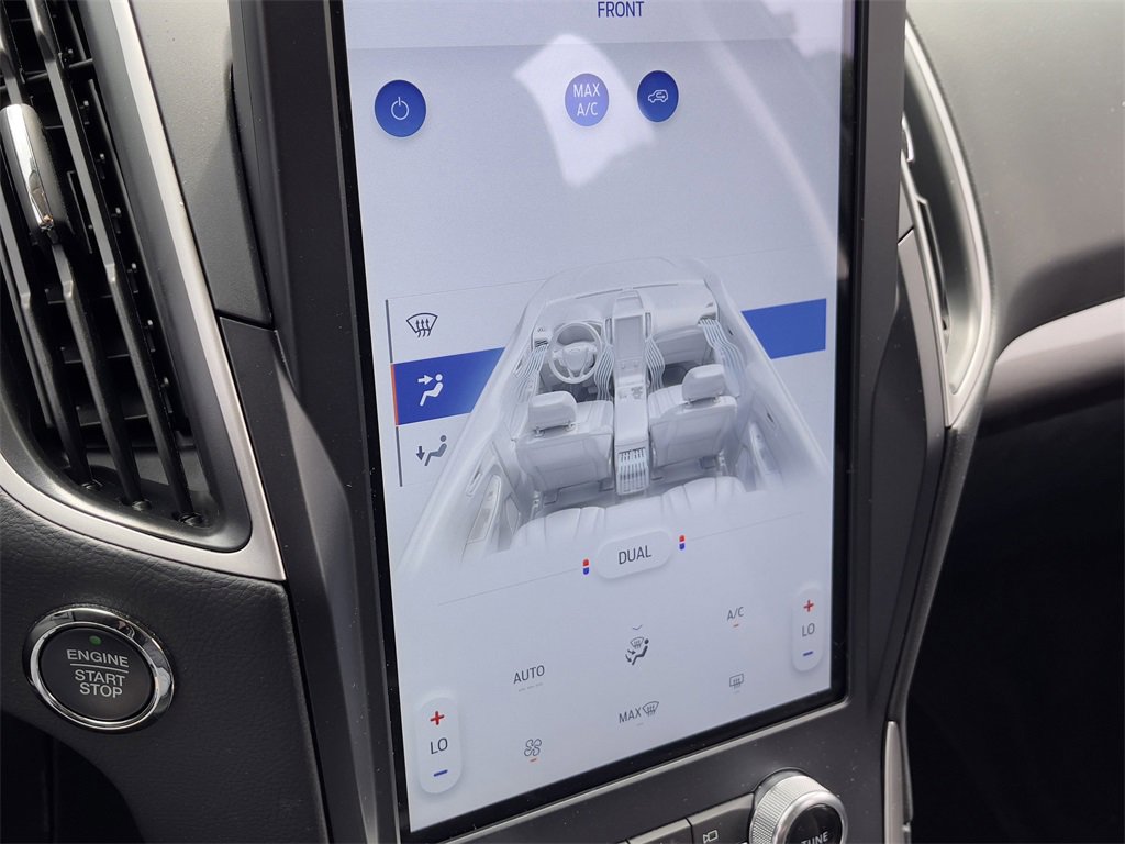 Used 2024 Ford Edge SE w/ Black Appearance Package image 23