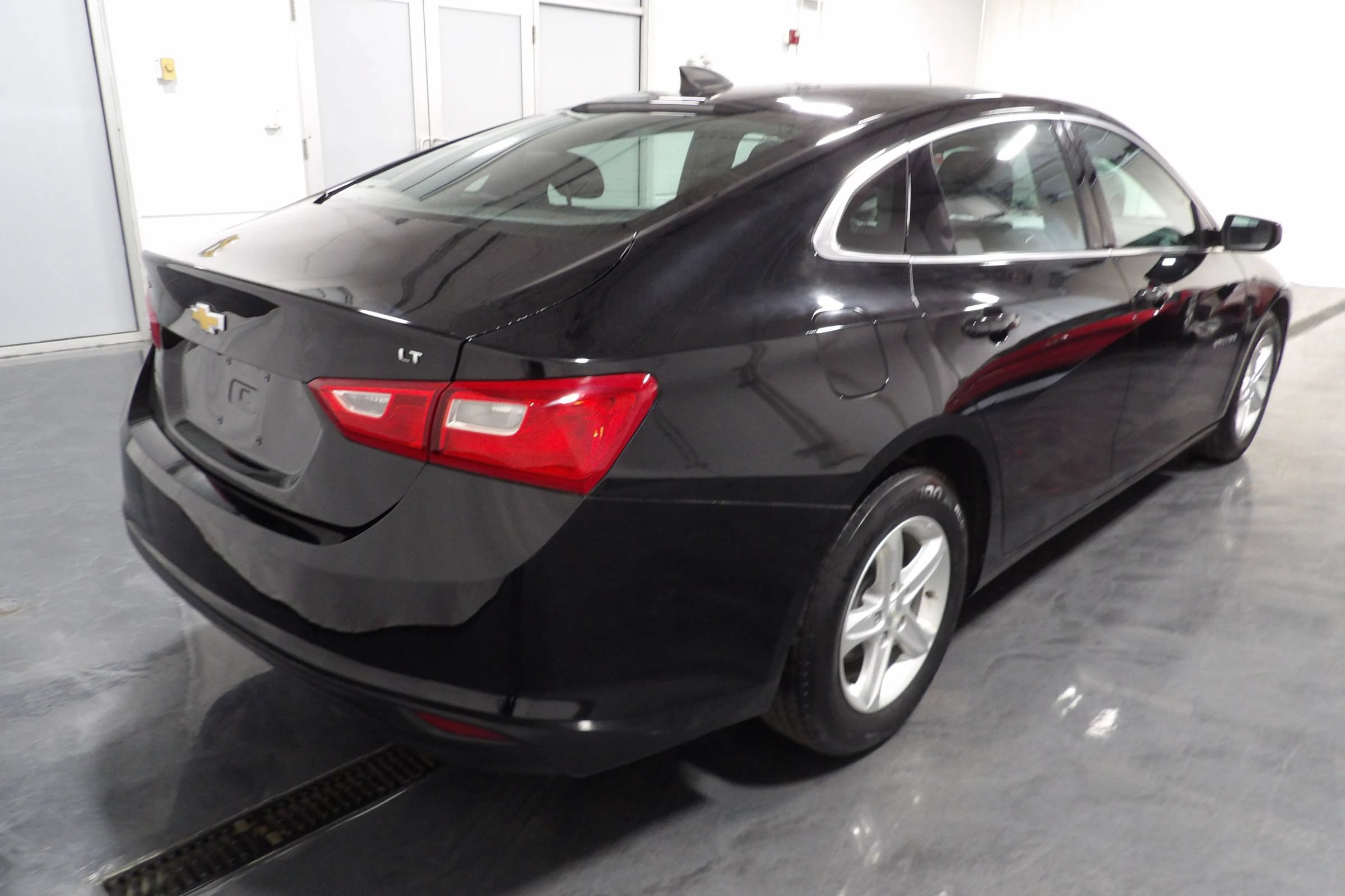 Used 2019 Chevrolet Malibu LS FWD image 5