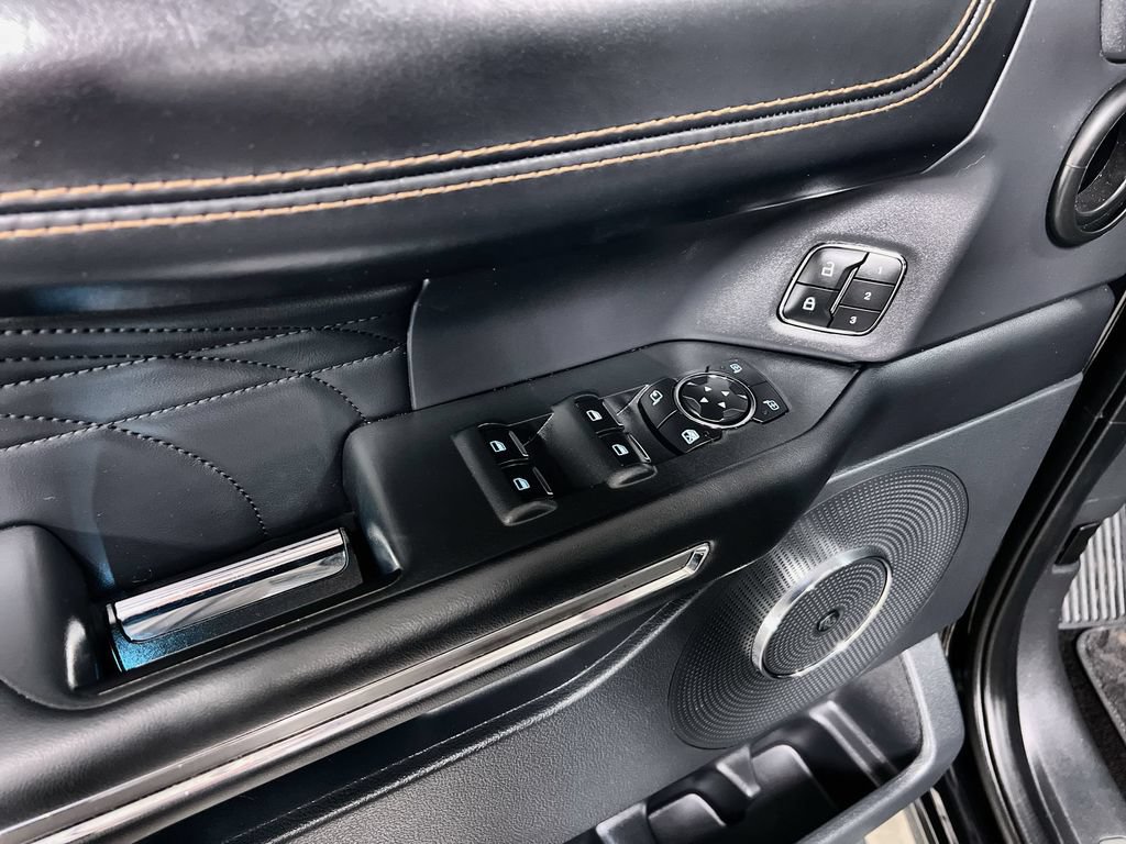 Certified 2022 Ford Expedition Platinum AWD/4WD image 15