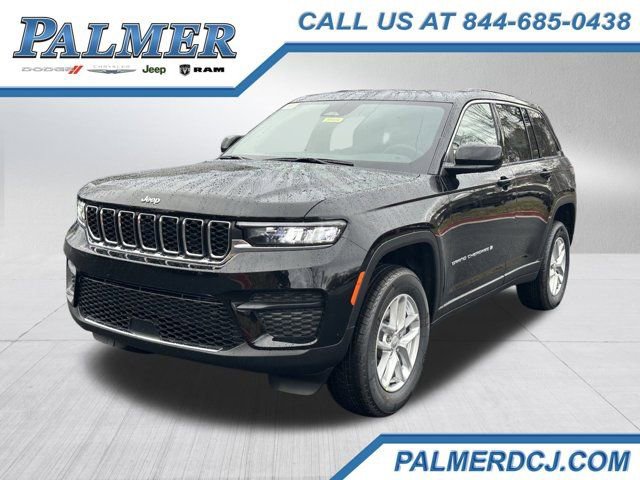 New 2025 Jeep Grand Cherokee Laredo image 1