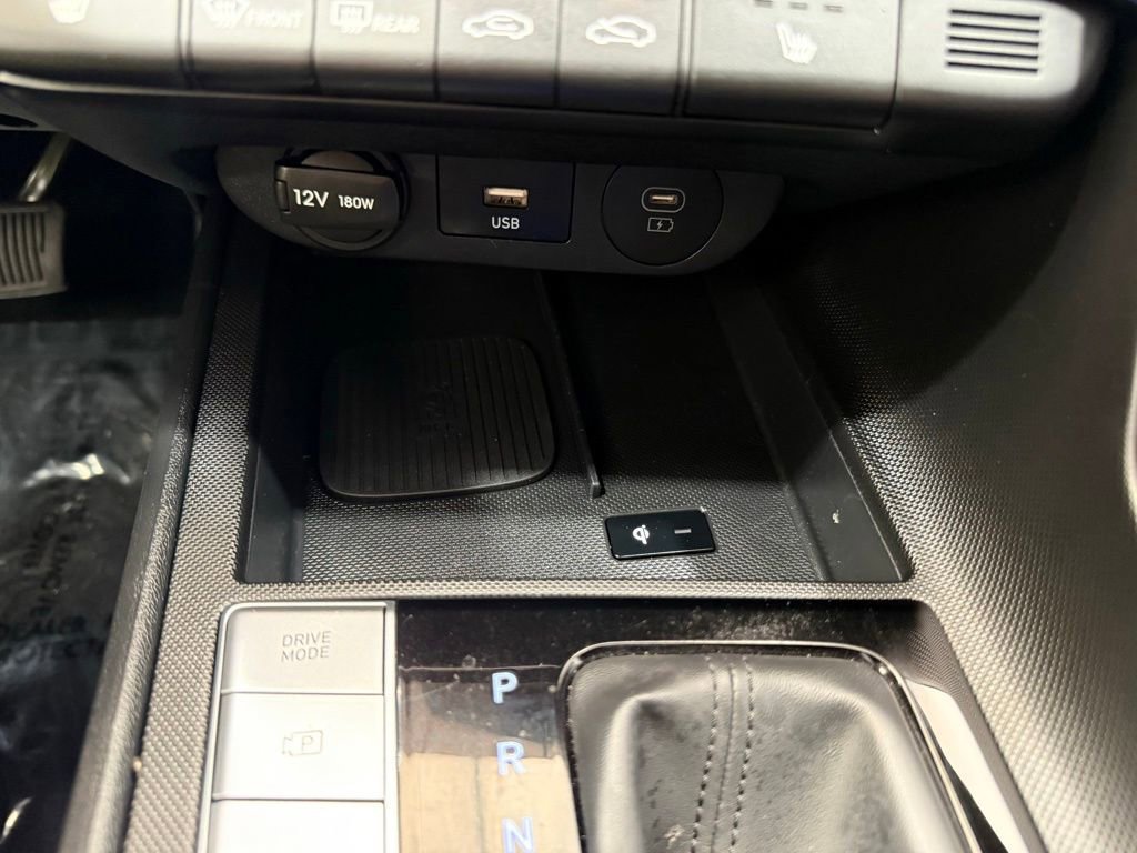 Used 2025 Hyundai Elantra Limited FWD image 35