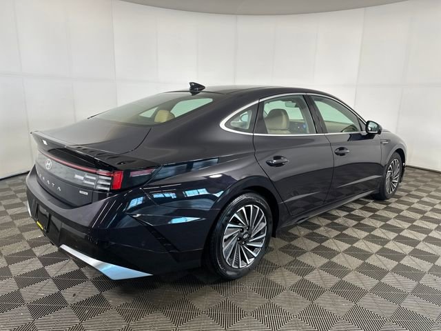 Used 2025 Hyundai Sonata Limited image 3