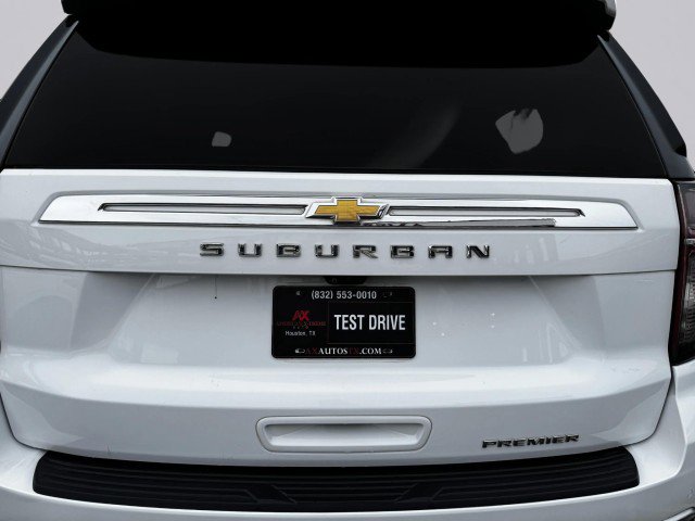 Used 2021 Chevrolet Suburban Premier w/ Premium Package image 18