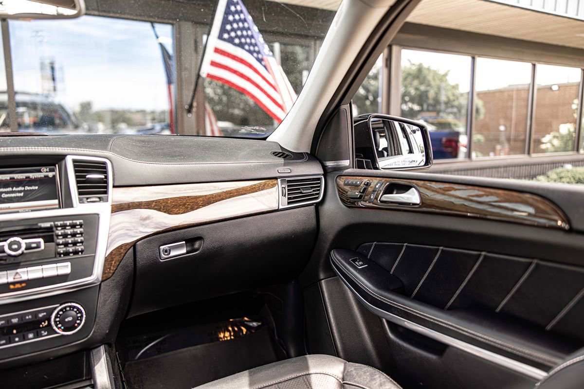 Used 2014 Mercedes-Benz GL 450 4MATIC image 43