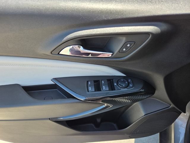 Certified 2025 Chevrolet Trax LT w/ Driver Confidence Package FWD image 17
