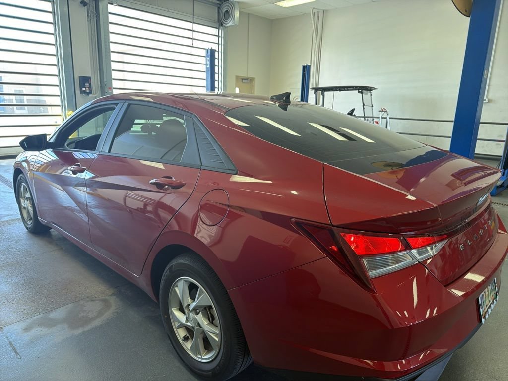 Used 2023 Hyundai Elantra SE FWD image 9