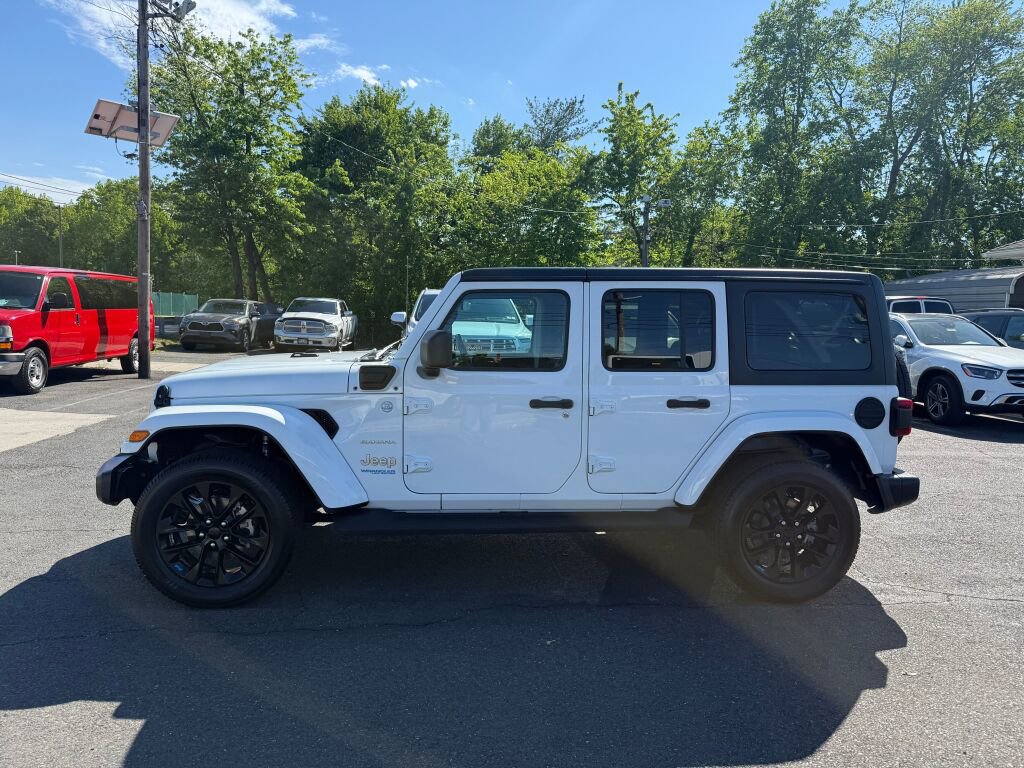Used 2022 Jeep Wrangler Unlimited Sahara w/ Cold Weather Group AWD/4WD image 4
