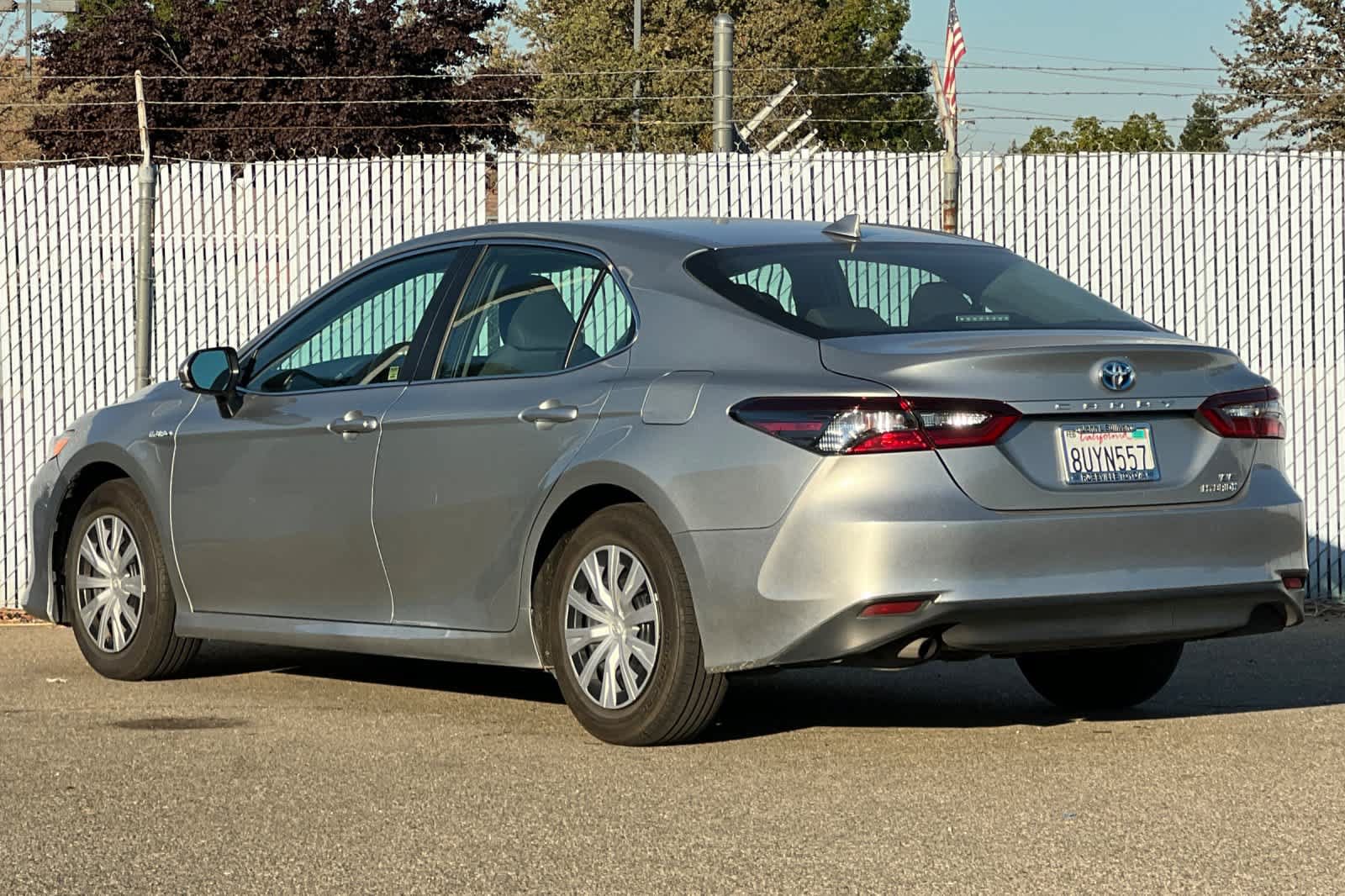Used 2021 Toyota Camry LE w/ Cold Weather Package FWD image 5