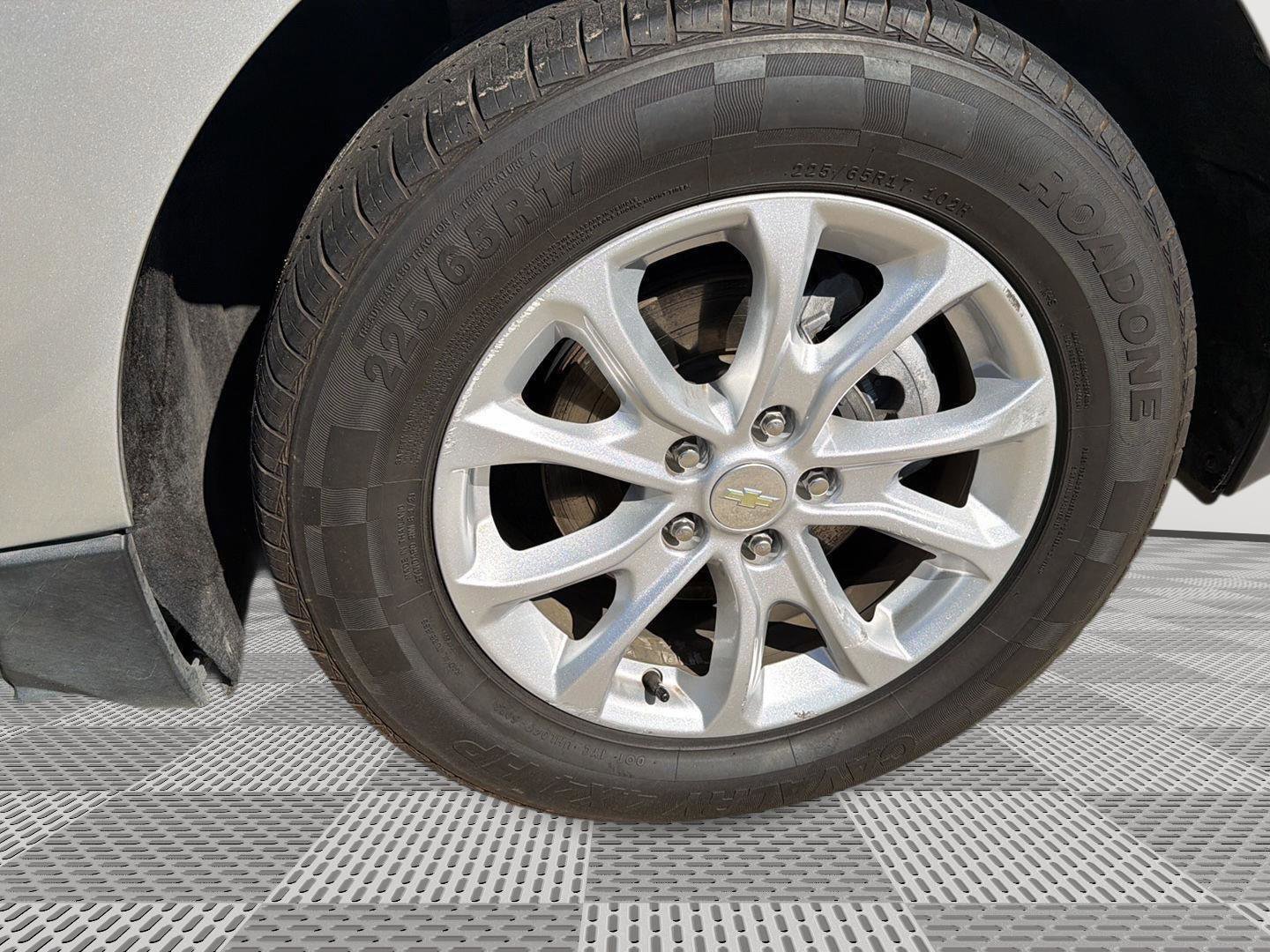 Used 2020 Chevrolet Equinox LT image 22