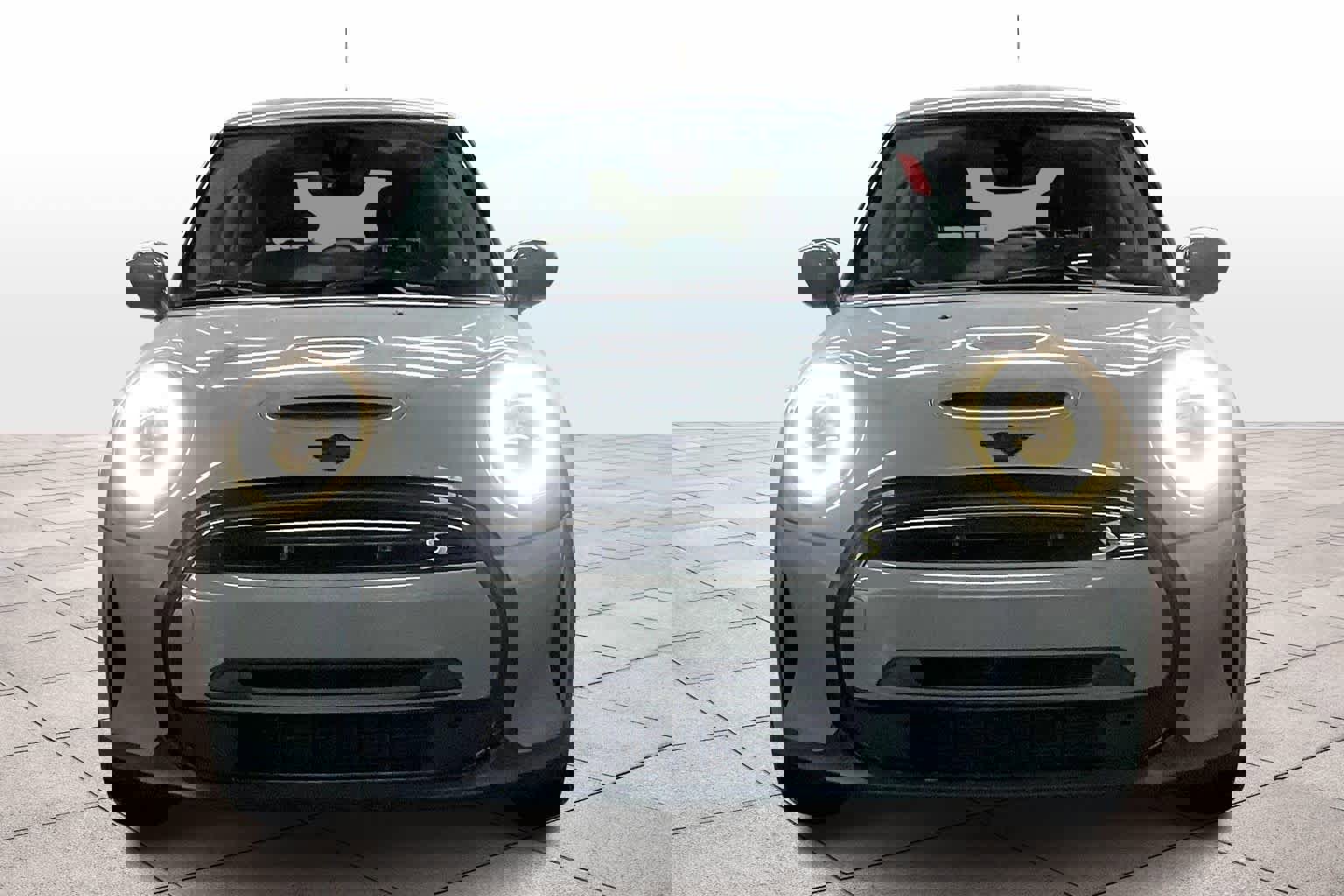 Used 2023 MINI Cooper SE image 3