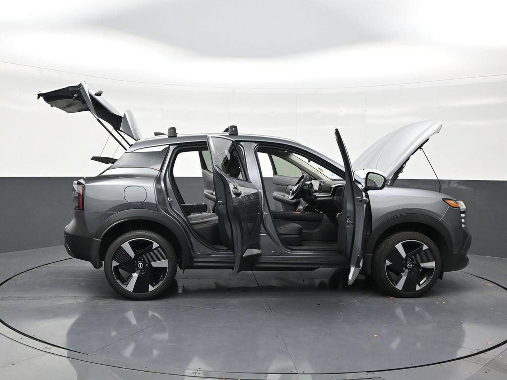 Used 2026 Nissan Kicks SR FWD image 30