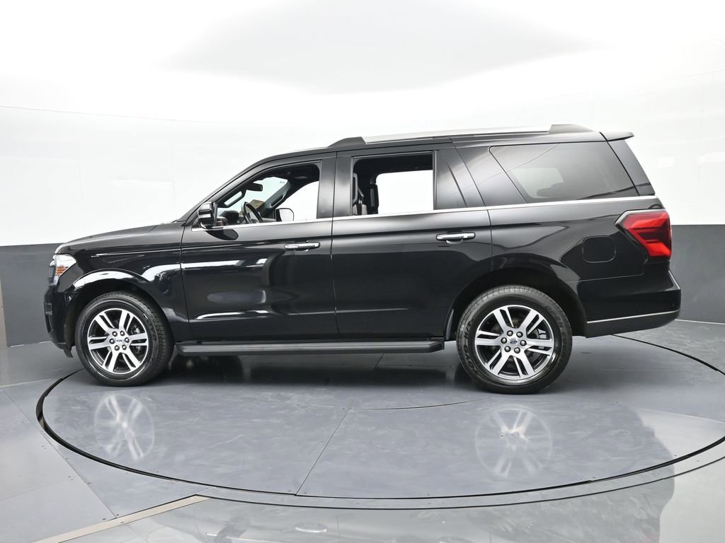 Used 2024 Ford Expedition Limited image 3
