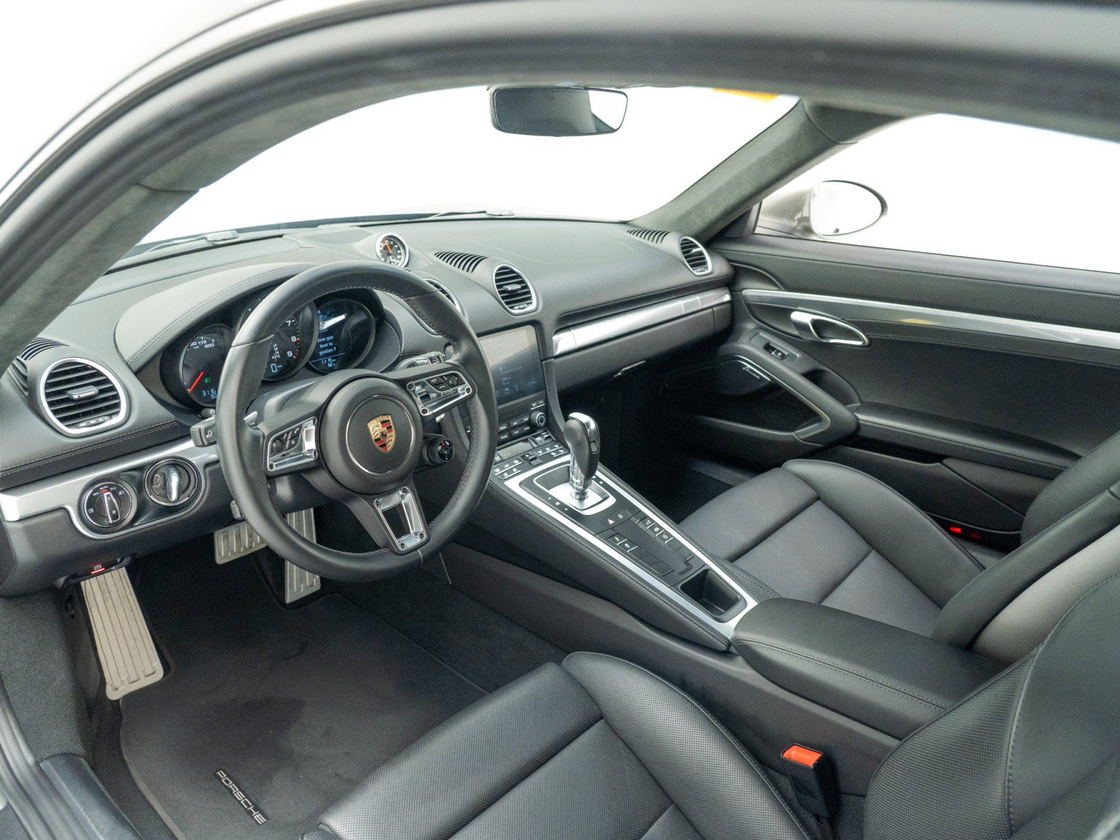 Certified 2025 Porsche 718 Cayman GTS RWD image 4
