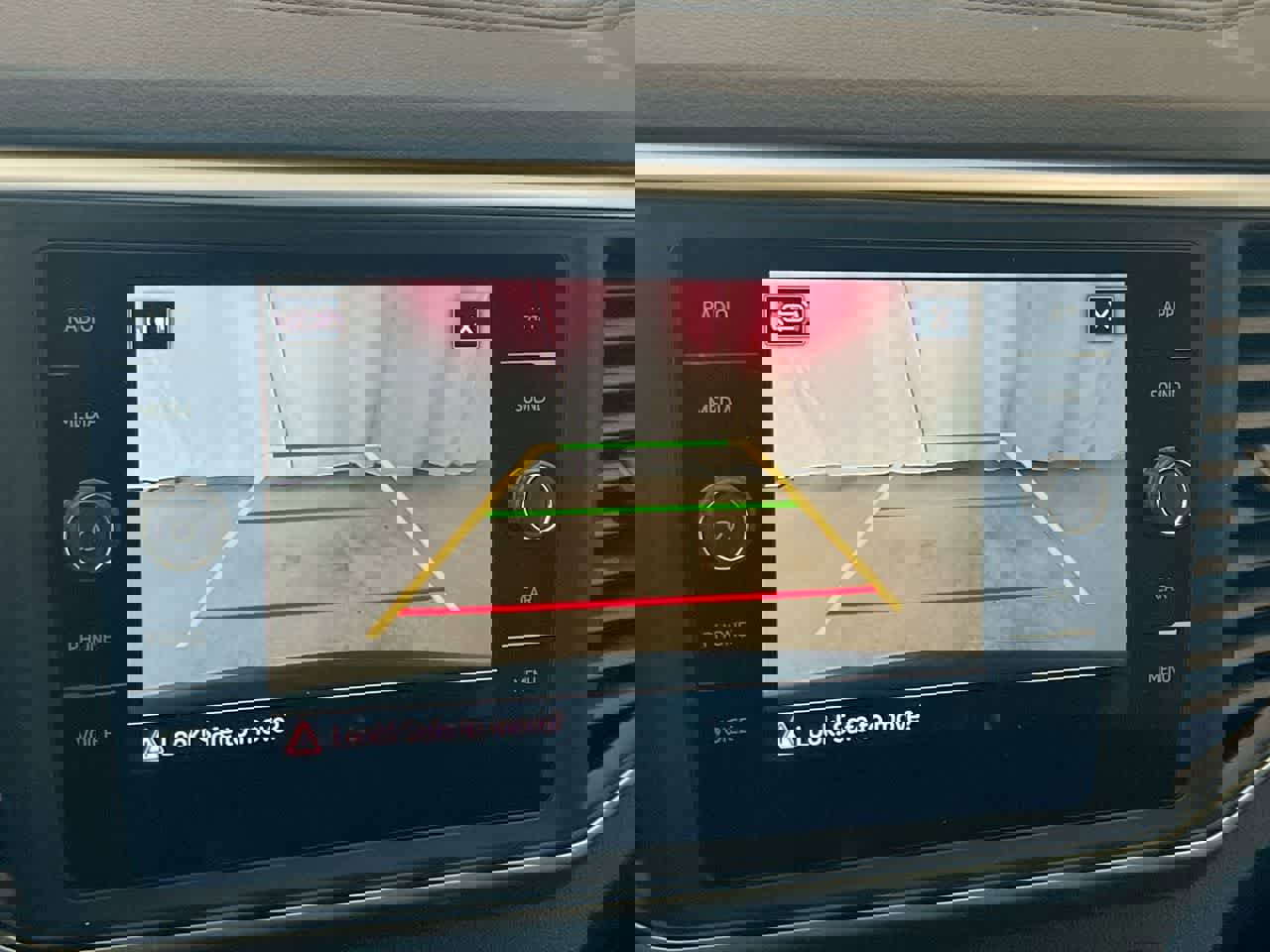 Used 2021 Volkswagen Atlas SE image 17