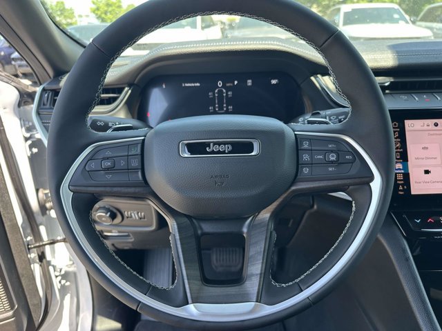New 2026 Jeep Grand Cherokee L Limited w/ Luxury Tech Group II AWD/4WD image 14