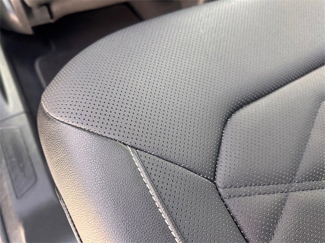 Used 2024 Volkswagen Atlas SE w/ Black Wheel Package image 13