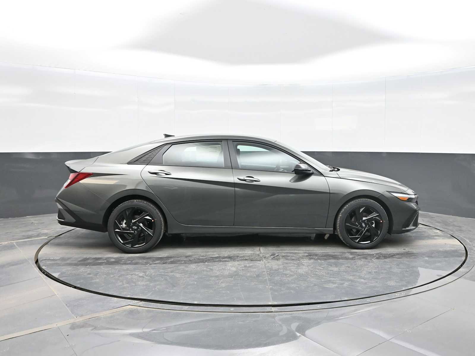 New 2026 Hyundai Elantra Sport w/ Cargo Package image 9