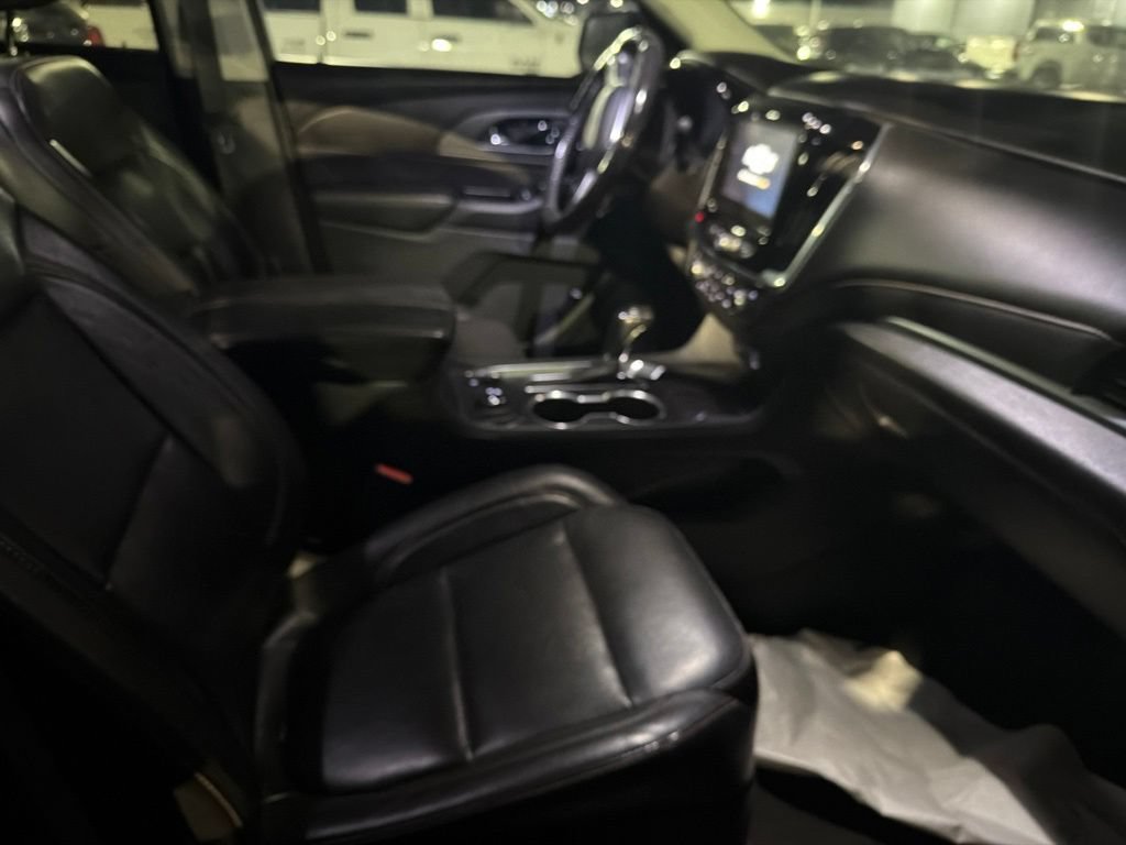 Used 2019 Chevrolet Traverse Premier w/ Redline Edition FWD image 12