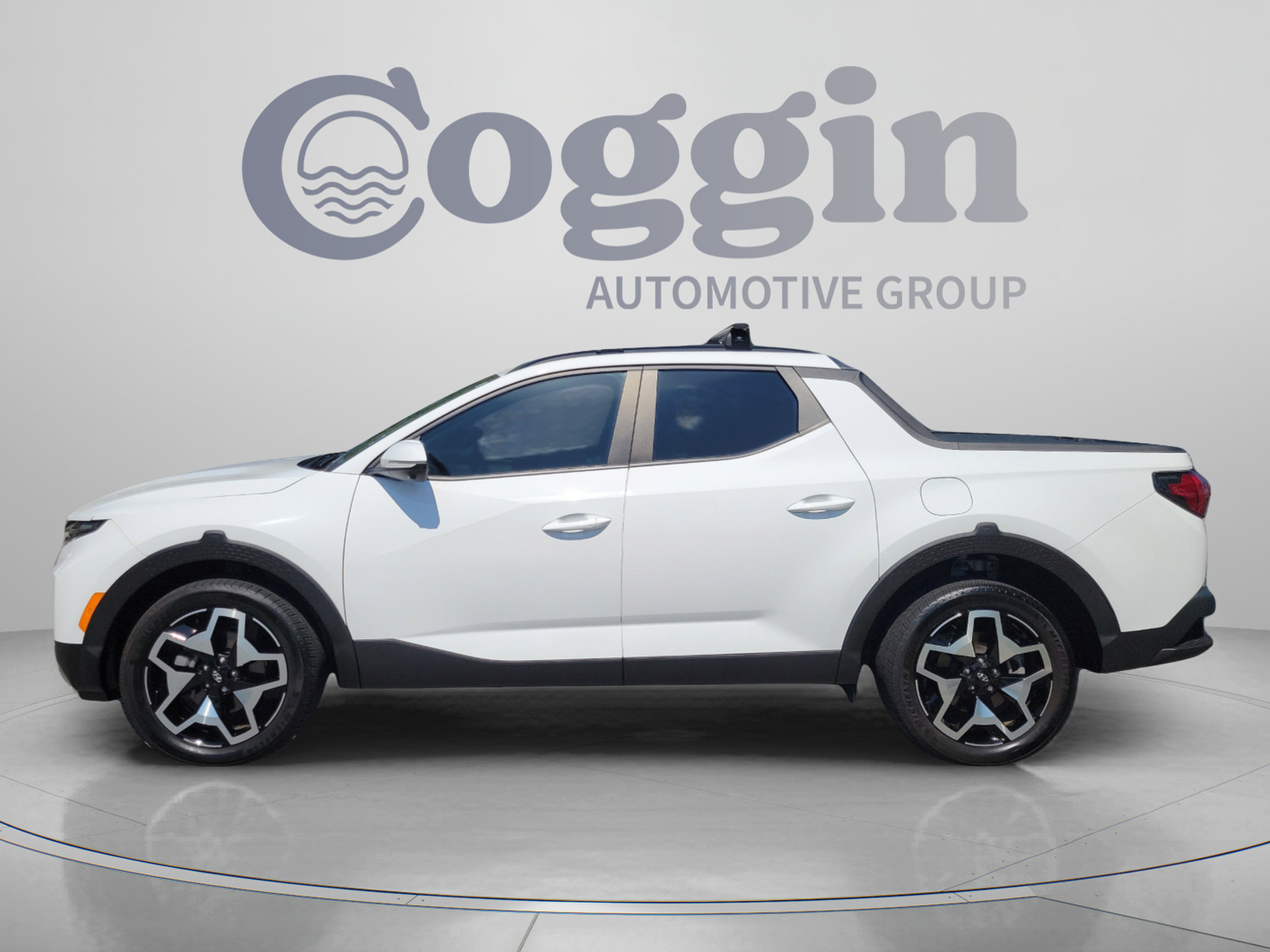 Used 2024 Hyundai Santa Cruz Limited AWD/4WD image 2