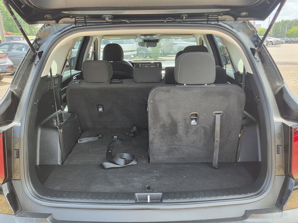 Used 2023 Kia Sorento LX image 26
