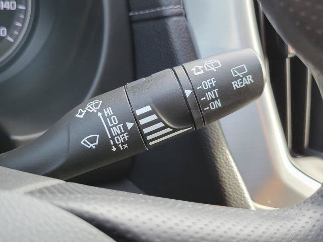 Used 2022 GMC Terrain SLE w/ LPO, Floor Liner Package FWD image 20
