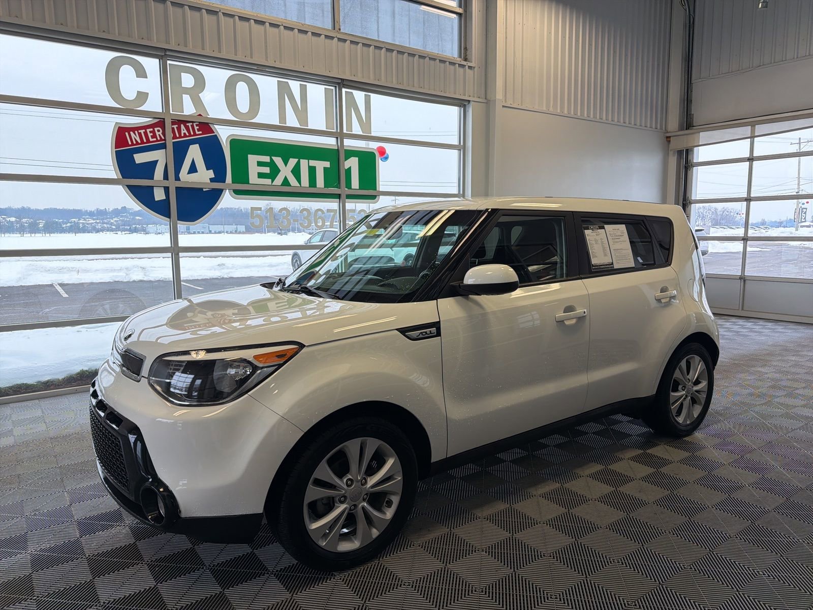 Used 2016 Kia Soul + image 3