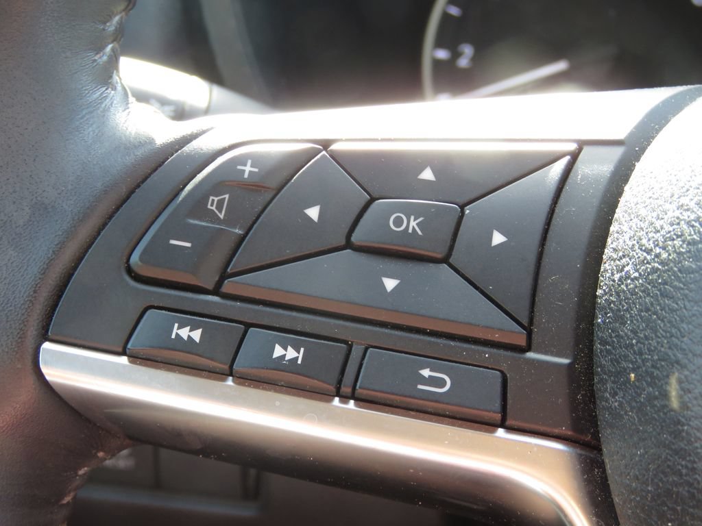 Used 2020 Nissan Sentra SV FWD image 20